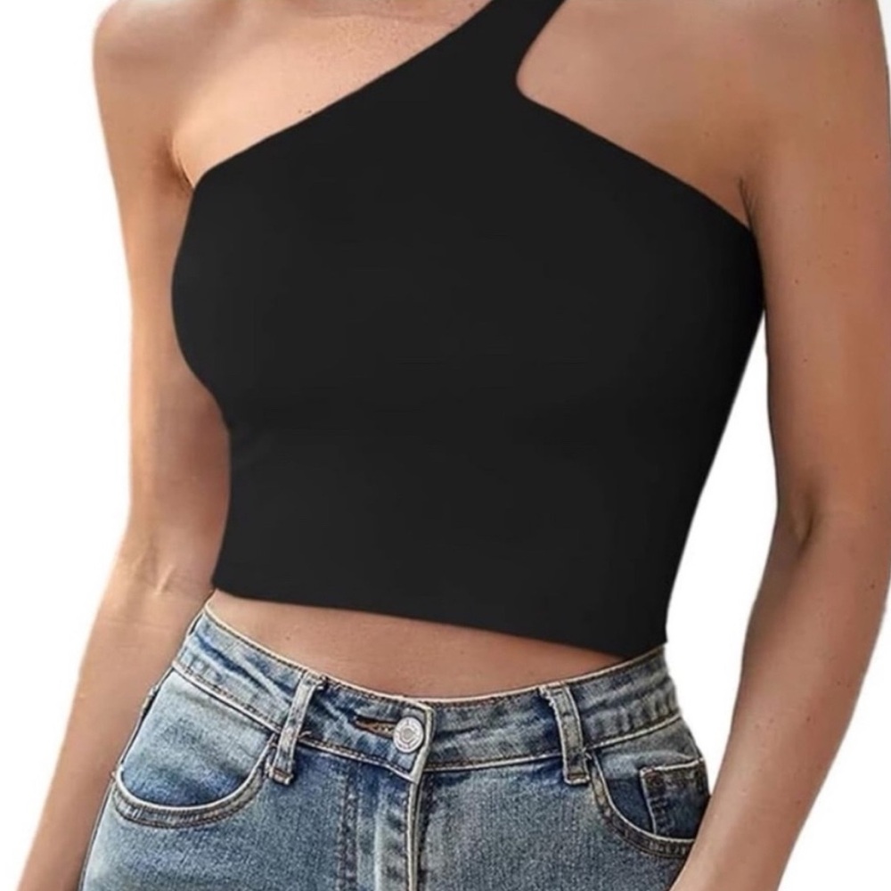 Reoria Black One-Shoulder Women's Top